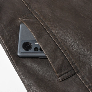 Men's retro PU leather vest with practical side pockets and荔枝 grain texture detail