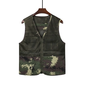 Men's outdoor multi-pocket mesh fishing vest with digital camouflage pattern and zipper