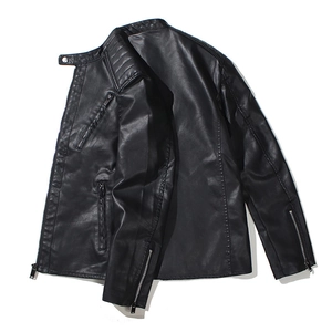 Blouson motard en cuir PU noir pour homme avec col montant et détails d'épaules matelassés