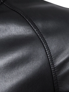 Vista macro della texture in pelle PU nera con dettagli precisi di cucitura a ago singolo