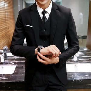 Men's slim fit three-piece business suit in black with jacket, vest and trousers