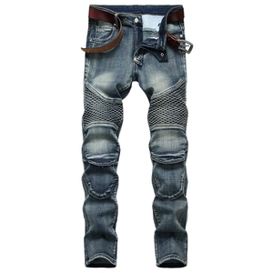 Jean biker bleu clair coupe ajustée pour homme avec genoux plissés et denim délavé