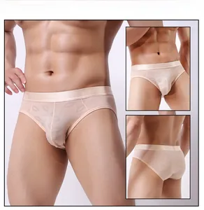 Détails du slip homme taille basse avec imprimé lettres d'amour et baisers