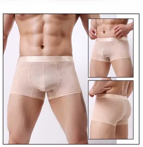 Boxer pour homme avec imprimés de lèvres et taille élastique, vues arrière et latérale