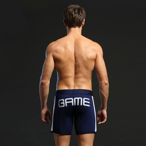 Vue arrière du short de sport bleu avec texte GAME blanc et détails musculaires