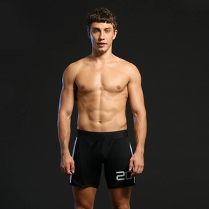 Détails du short de sport noir en mesh pour homme avec bandes blanches et numéro 20