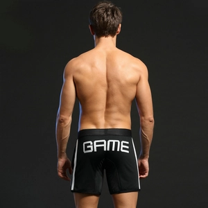 Short de sport en mesh respirant pour homme avec lettrage GAME blanc et bandes latérales blanches