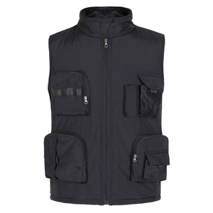 Men's outdoor utility fishing vest with multiple pockets and windproof stand collar