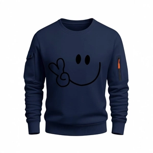 Felpa da uomo blu scuro con stampa peace smile e tasche tattiche sulla manica sinistra