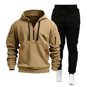 Survêtement homme deux pièces avec sweat à capuche camel et pantalon de jogging noir souple