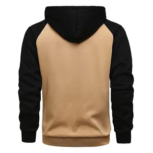 Vue arrière du sweat à capuche bicolore pour homme avec manches noires et corps kaki