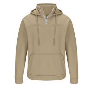 Detail eines khakifarbenen Herren-Hoodies mit halbem Reißverschluss und Kängurutasche