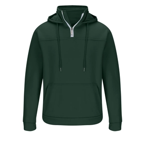 Detail eines dunkelgrünen Hoodies mit 1/4 Reißverschluss und weißen Kontrastbesatz-Akzenten