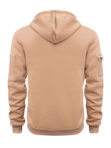 Rückansicht des khakifarbenen Herren-Hoodies mit taktischen Ärmeltaschen und Rippstrickbündchen