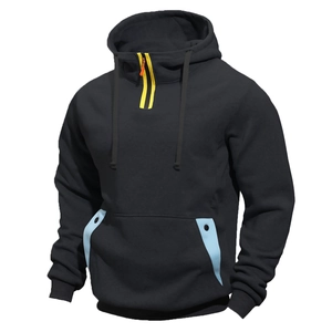 Herren Hoodie in Schwarz mit gelbem Reißverschluss und praktischen Utility-Taschen