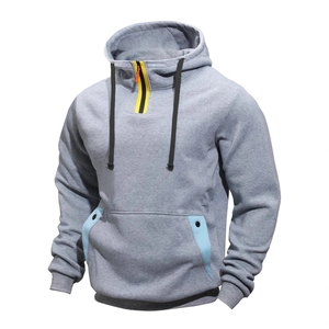 Herren Hoodie in Grau mit gelbem Kontrastreißverschluss und praktischen Taschen