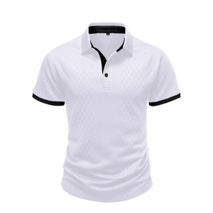 Polo en maille à manches courtes pour hommes blanc avec col noir et motifs géométriques