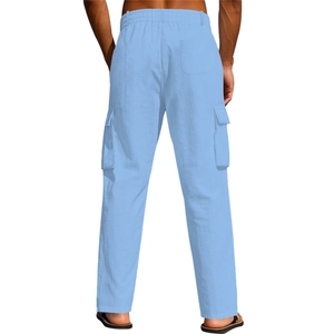 Vue arrière du pantalon cargo en lin bleu clair avec taille élastique et poches cargo