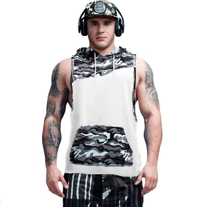 Detail of men's slim fit hooded sports vest featuring a camouflage pocket and white knit fabric