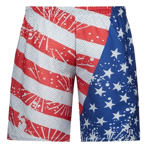 Detailansicht der Herren-Sommershorts mit US-Flaggenmuster und Wabenstruktur-Gewebe