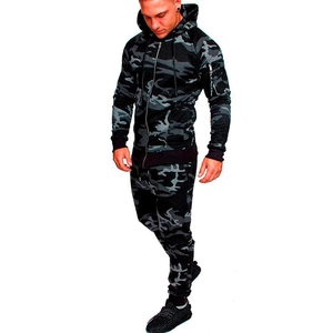 Herren Outdoor Camouflage-Trainingsanzug mit Kapuzenjacke und Tunnelzug-Jogginghose