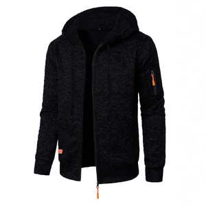Giacca con cappuccio in maglia da uomo in nero antracite con dettagli arancioni