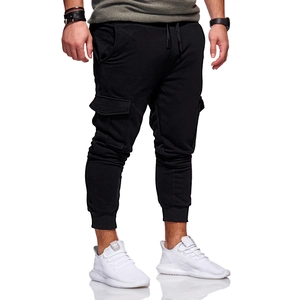 Jogging cargo noir pour hommes avec taille élastique à cordon et poches à rabat
