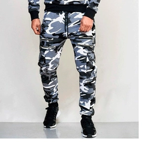 Men's camouflage jogger pants with cargo pockets and drawstring waist for gym sports