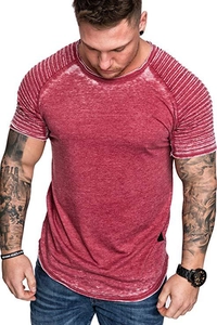 Close-up of wine red men's T-shirt featuring vintage washed fabric and shoulder pleats