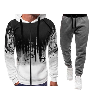 Ensemble streetwear pour homme avec sweat à capuche à taches d'encre et jogging gris