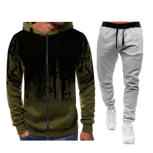 Détail du sweat à capuche dégradé vert foncé avec cordon ajustable et bords côtelés