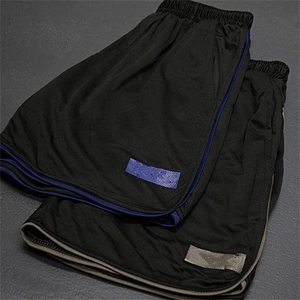 Lot de deux shorts de sport en maille filet pour hommes avec taille élastique en bleu