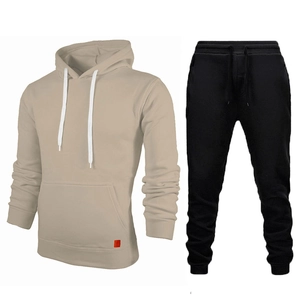 Ensemble sweat à capuche kaki et pantalon de jogging noir pour homme en vue 3D