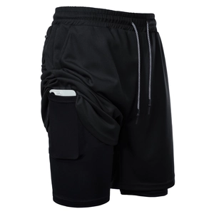 Detail der 2-in-1 Laufshorts mit versteckter Handytasche und Camo-Mesh-Gewebe