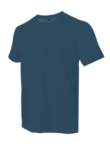Detail der blauen Waffelstruktur und Rundhalsausschnitt eines sommerlichen T-Shirts