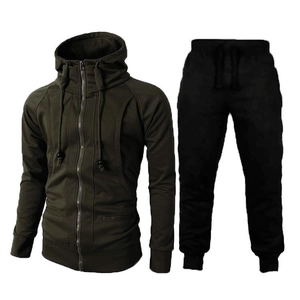 Ensemble survêtement homme avec veste à capuche vert olive et pantalon de jogging noir
