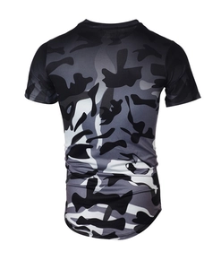 Vue arrière du t-shirt de sport camouflage cintré pour hommes en tissu athlétique léger