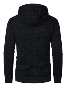 Vista posterior de una sudadera con capucha para hombre en gris oscuro con tejido jacquard