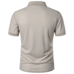 Vue arrière d'un polo homme coupe ajustée en coton piqué respirant couleur beige