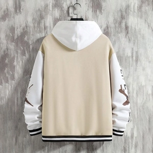 Rückansicht einer lässigen Baseballjacke mit Kapuze, Colour-Blocking und Rippbündchen