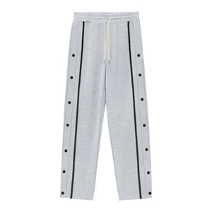 Pantalon de jogging gris avec cordon et bandes noires à boutons-pression en métal