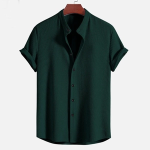 Chemise homme vert foncé en velours côtelé à manches courtes et col officier chic
