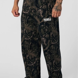Pantaloni sportivi uomo mimetici a gamba dritta con logo YOUNGLA su stampa foresta scura