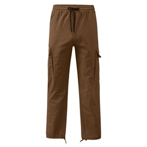 Détail du pantalon cargo marron pour homme avec taille élastique à cordon et poches latérales
