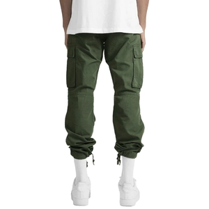 Vue arrière du pantalon cargo vert olive avec cordons de serrage et poches latérales