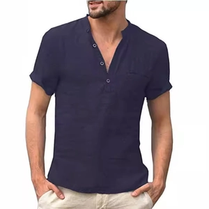 Chemise homme en lin bleu marine avec manches courtes, col henley et poche poitrine