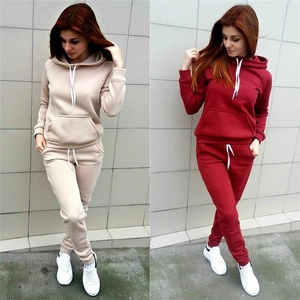Women fleece hooded sweatshirt and jogger pants sports tracksuit set in beige and burgundy