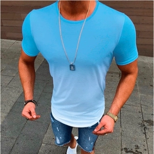 T-shirt de sport ajusté pour homme à col rond de couleur bleu vif avec dégradé