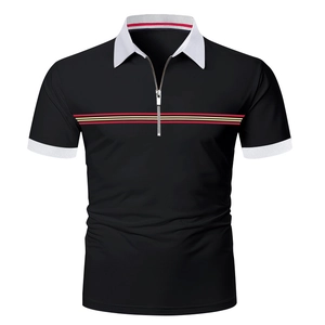 Schwarzes Herren-Poloshirt mit Reißverschluss, weißem Kragen und sportlichen Streifen
