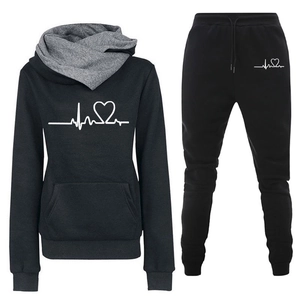 Black two-piece hoodie set with heartbeat print and gray collar for women